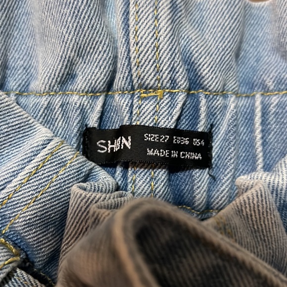 High waisted Jean shorts - Picture 3 of 3